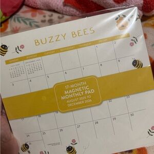 Buzzy Bees Magnetic Monthly Pad